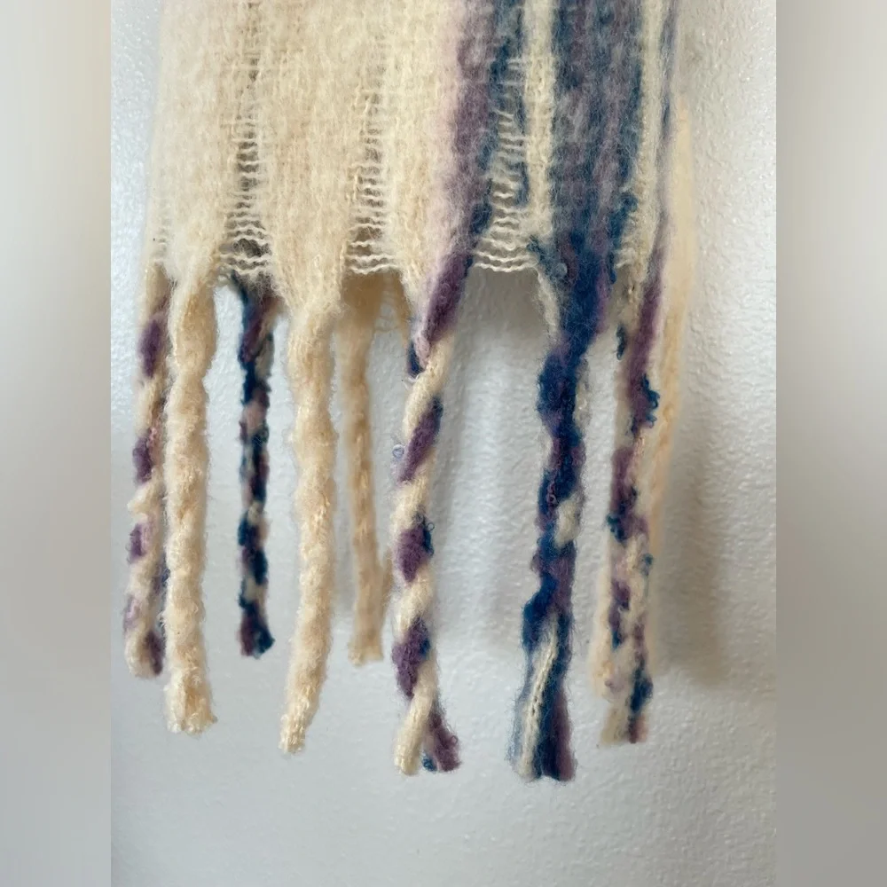 Francesca's Kaley Noodle Window Scarf Warm Winter‎ Neckscarf Cream Purple Plaid